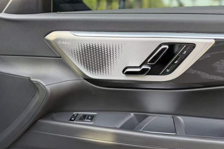 Used Cadillac CT6 2023 28T Luxury Version Interior 7