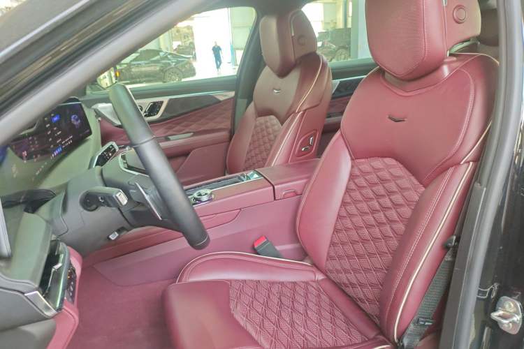 Used Cadillac CT6 2023 28T Platinum Edition Left Front Seat