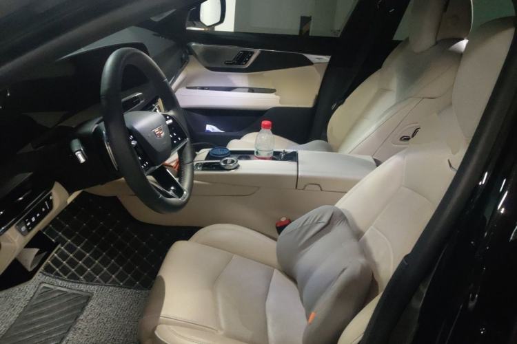 Used Cadillac CT6 2023 28T Luxury Version Left Front Seat