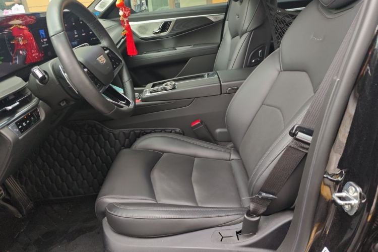 Used Cadillac CT6 2023 28T Luxury Version Left Front Seat