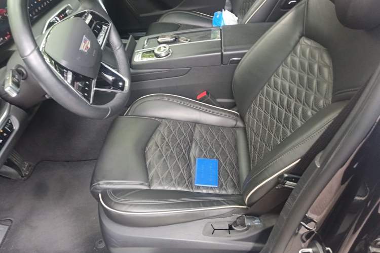 Used Cadillac CT6 2023 28T Luxury Version Left Front Seat
