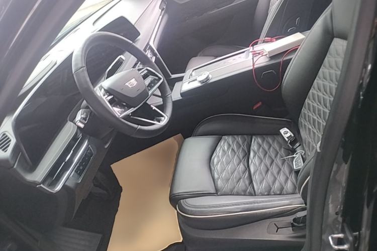 Used Cadillac CT6 2023 28T Platinum Edition Left Front Seat