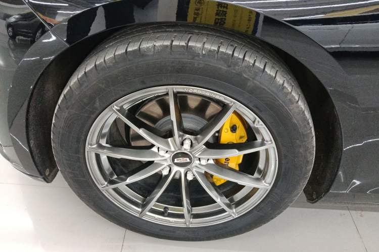 Used Cadillac CT6 2023 28T Fashion Edition Left Front Wheel Hub