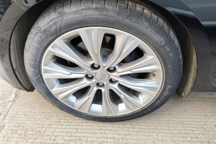Used Cadillac CT6 2023 28T Prestige Model Left Front Wheel Hub