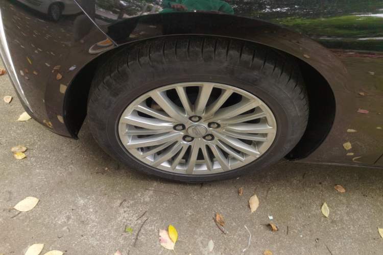 Used Cadillac CT6 2023 28T Fashion Edition Left Front Wheel Hub