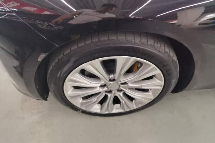 Used Cadillac CT6 2023 28T Luxury Version Left Front Wheel Hub