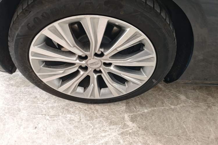 Used Cadillac CT6 2023 28T Luxury Version Left Front Wheel Hub