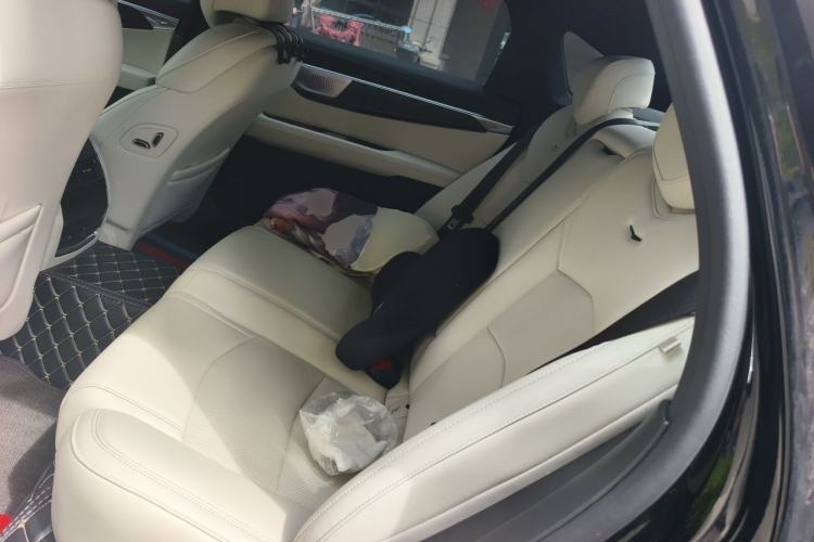 Used Cadillac CT6 2023 28T Luxury Version Left Rear Seat