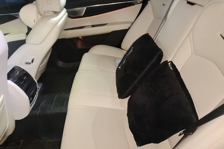 Used Cadillac CT6 2023 28T Luxury Version Left Rear Seat