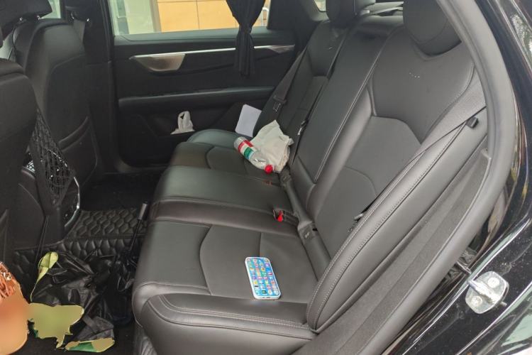 Used Cadillac CT6 2023 28T Luxury Version Left Rear Seat