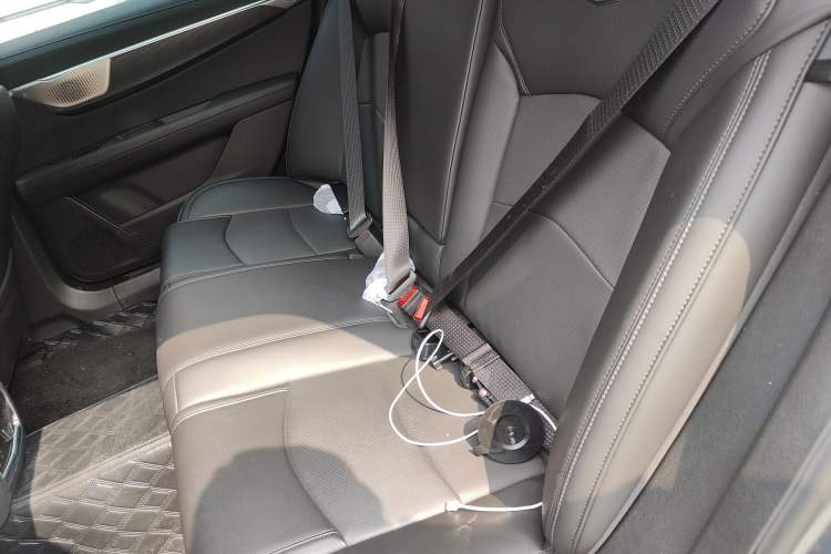 Used Cadillac CT6 2023 28T Luxury Version Left Rear Seat