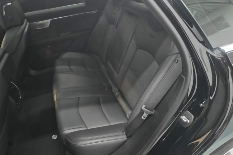 Used Cadillac CT6 2023 28T Luxury Version Left Rear Seat