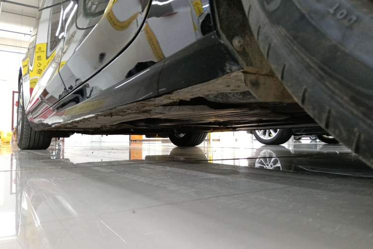 Used Cadillac CT6 2023 28T Fashion Edition Left Side Sill