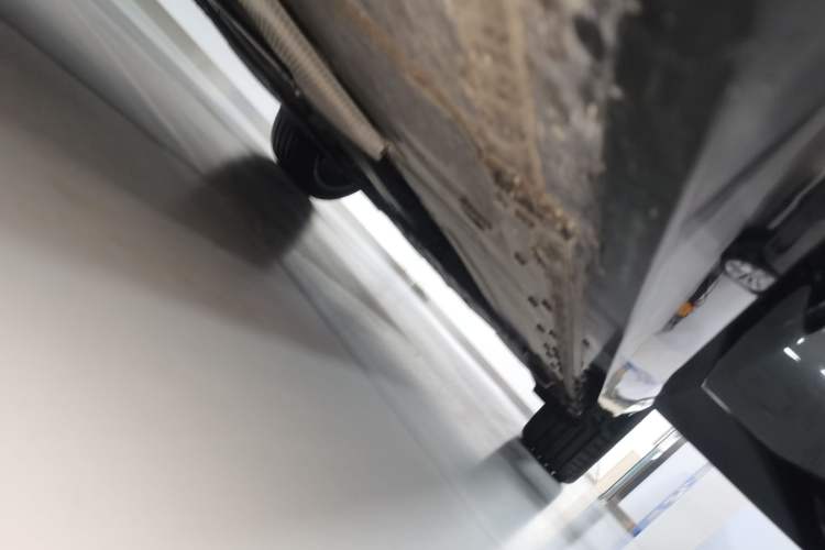 Used Cadillac CT6 2023 28T Platinum Edition Left Side Sill