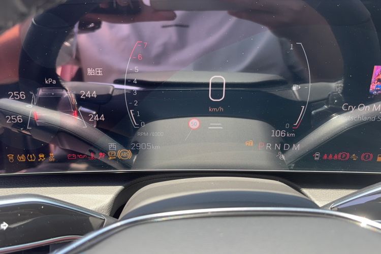 Used Cadillac CT6 2023 28T Prestige Model Odometer Close Up