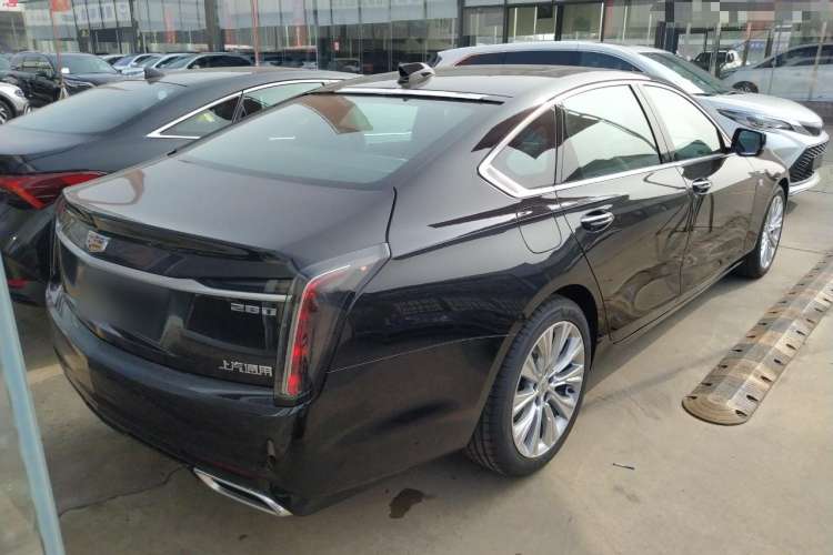 Used Cadillac CT6 2023 28T Luxury Version Rear Right 45 Deg