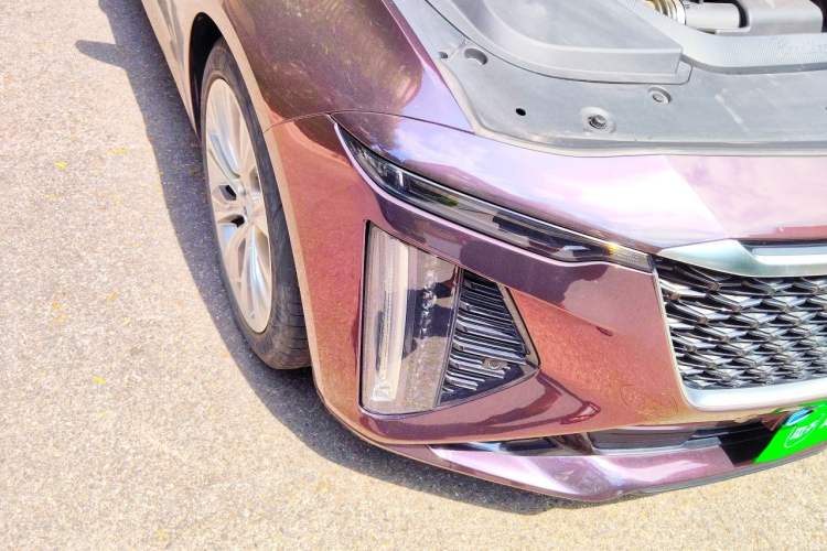 Used Cadillac CT6 2023 28T Platinum Edition Right Front Headlight