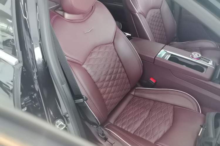 Used Cadillac CT6 2023 28T Platinum Edition Right Front Seat