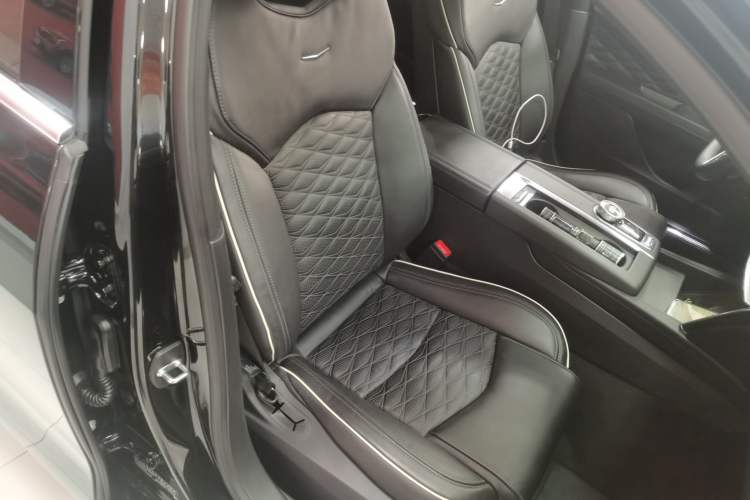 Used Cadillac CT6 2023 28T Platinum Edition Right Front Seat