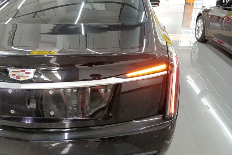 Used Cadillac CT6 2023 28T Fashion Edition Right Rear Taillight