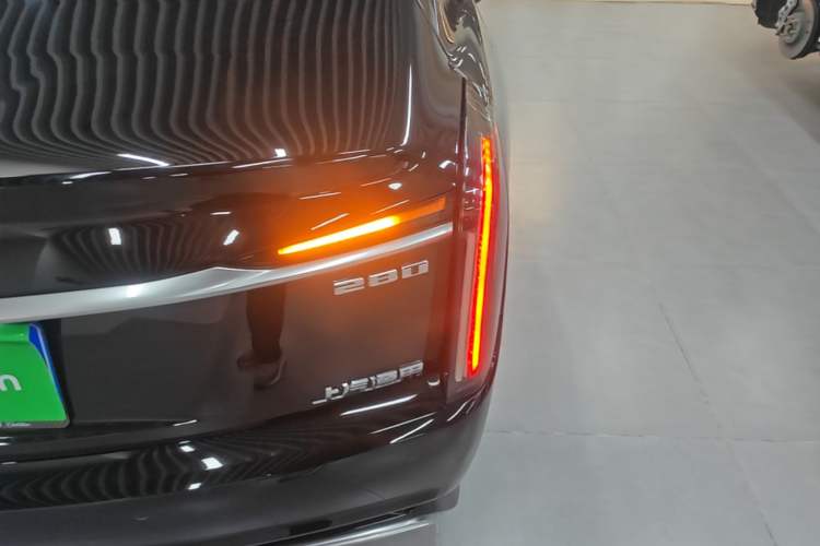 Used Cadillac CT6 2023 28T Luxury Version Right Rear Taillight