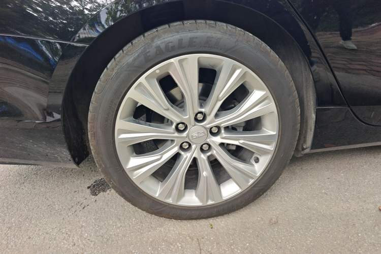 Used Cadillac CT6 2023 28T Prestige Model Right Rear Wheel Hub