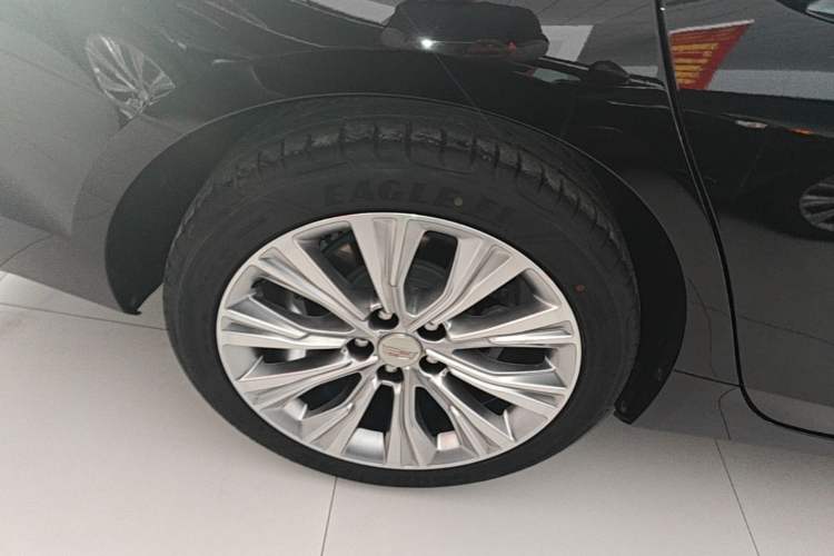 Used Cadillac CT6 2023 28T Prestige Model Right Rear Wheel Hub