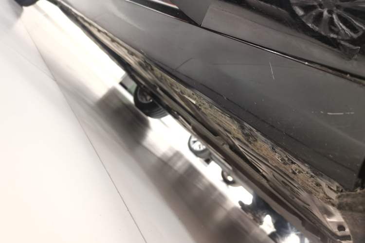 Used Cadillac CT6 2023 28T Platinum Edition Right Side Sill