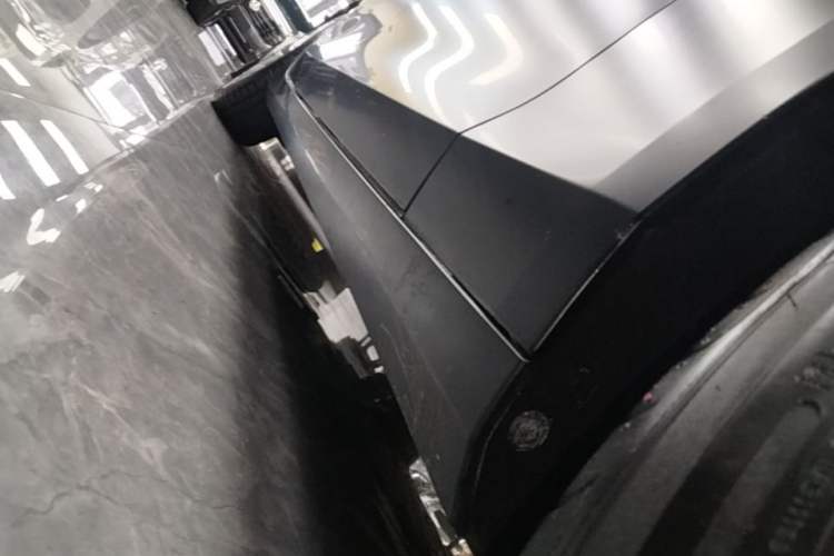 Used Cadillac CT6 2023 28T Prestige Model Right Side Sill