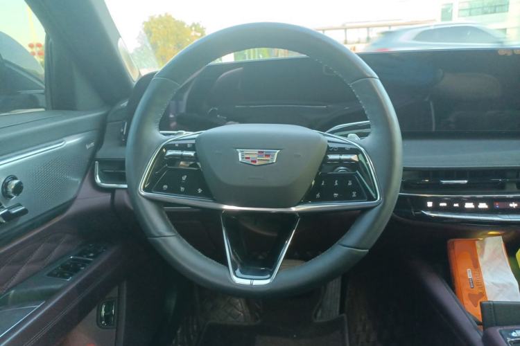 Used Cadillac CT6 2023 28T Prestige Model Steering Wheel