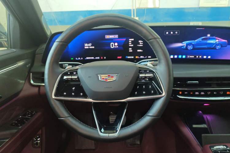 Used Cadillac CT6 2023 28T Platinum Edition Steering Wheel