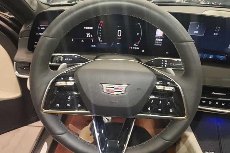 Used Cadillac CT6 2023 28T Luxury Version Steering Wheel