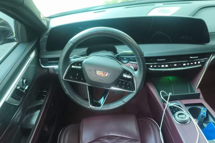 Used Cadillac CT6 2023 28T Prestige Model Steering Wheel
