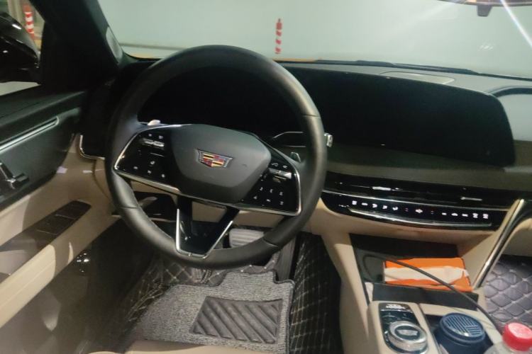 Used Cadillac CT6 2023 28T Luxury Version Steering Wheel