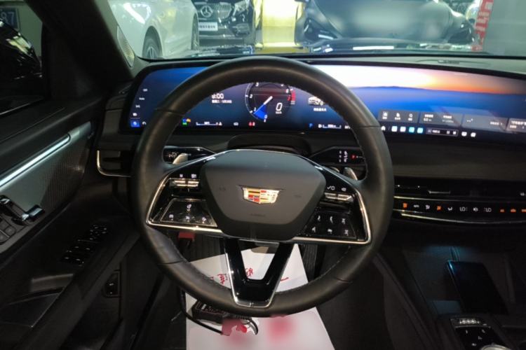 Used Cadillac CT6 2023 28T Luxury Version Steering Wheel