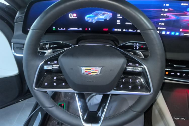 Used Cadillac CT6 2023 28T Luxury Version Steering Wheel