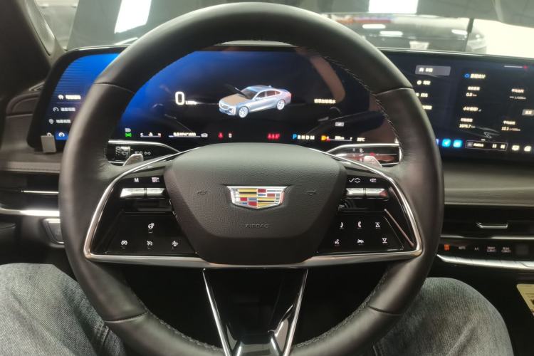 Used Cadillac CT6 2023 28T Platinum Edition Steering Wheel
