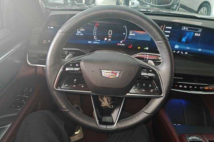 Used Cadillac CT6 2023 28T Prestige Model Steering Wheel
