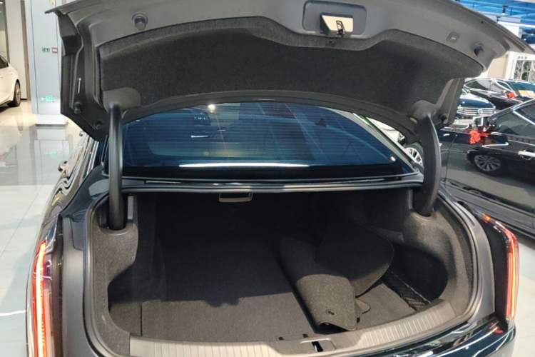 Used Cadillac CT6 2023 28T Luxury Version Trunk