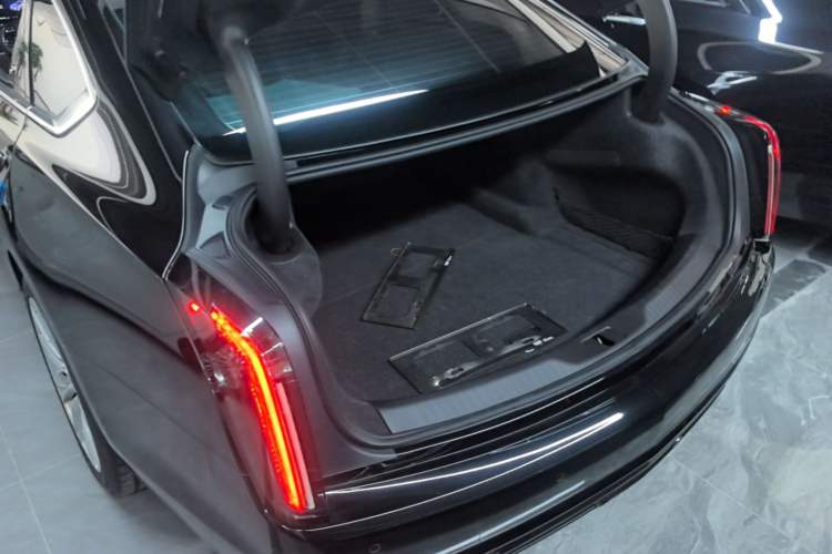 Used Cadillac CT6 2023 28T Luxury Version Trunk
