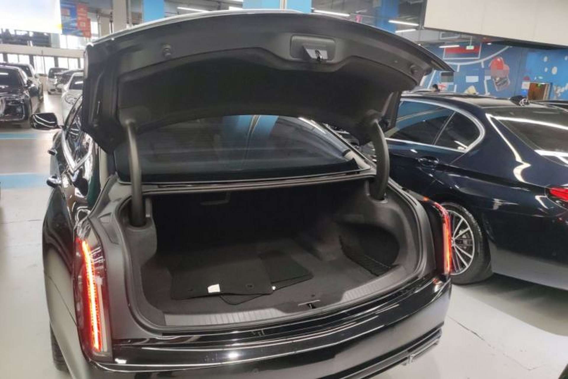 Used Cadillac CT6 2023 28T Luxury Version Trunk