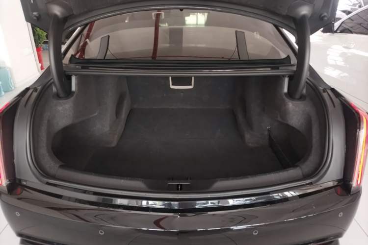Used Cadillac CT6 2023 28T Luxury Version Trunk