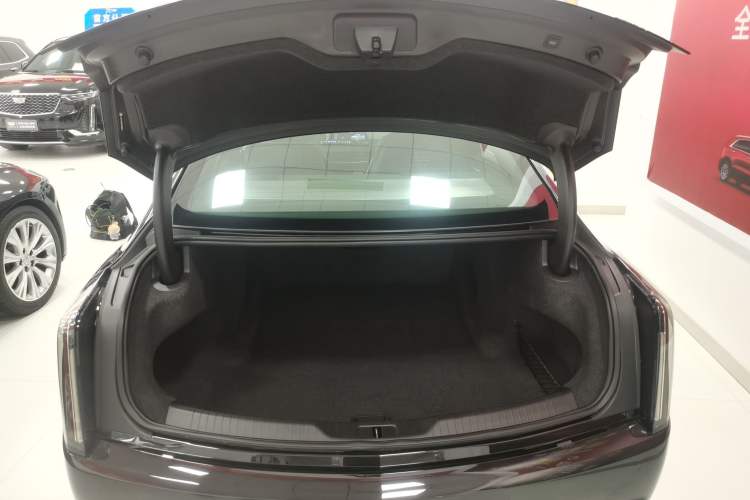 Used Cadillac CT6 2023 28T Platinum Edition Trunk
