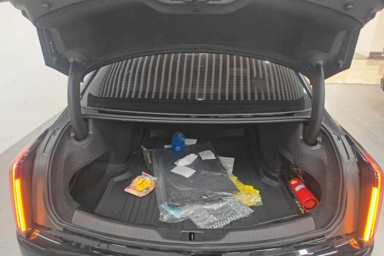 Used Cadillac CT6 2023 28T Luxury Version Trunk