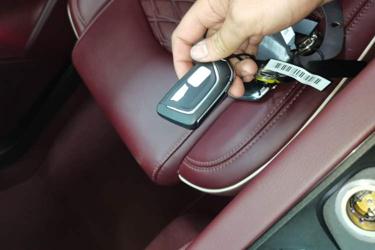 Used Cadillac CT6 2023 28T Platinum Edition Vehicle Key