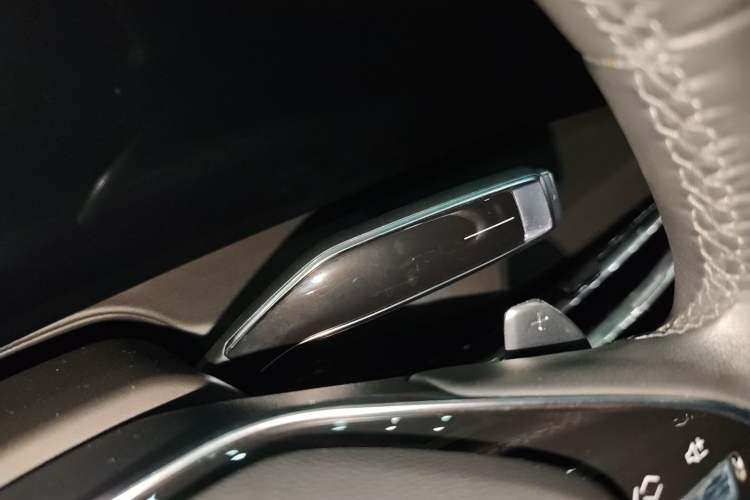 Used Cadillac CT6 2023 28T Platinum Edition Interior 10