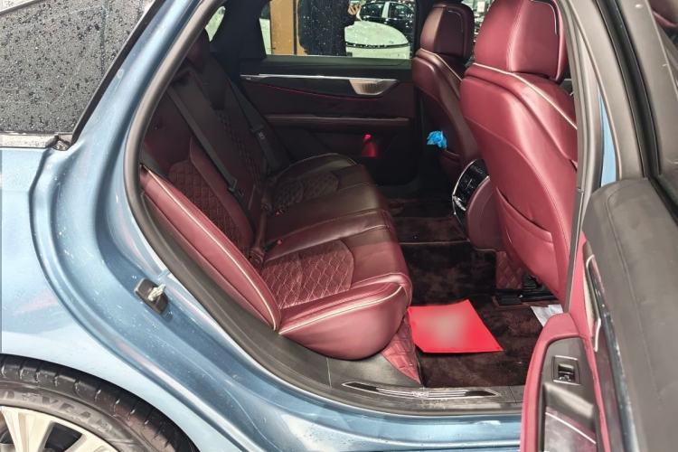Used Cadillac CT6 2023 28T Platinum Edition Interior 6