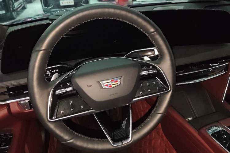 Used Cadillac CT6 2023 28T Platinum Edition Interior 8