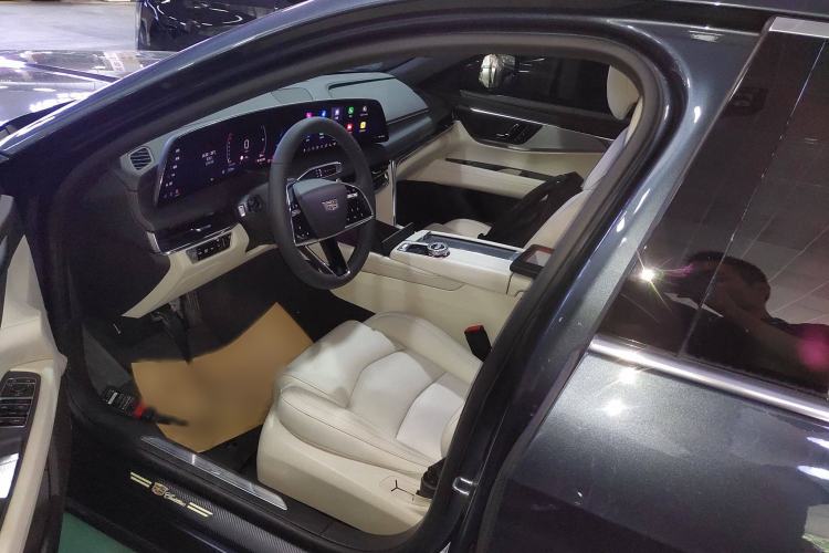 Used Cadillac CT6 2023 28T Fashion Edition Left Front Seat