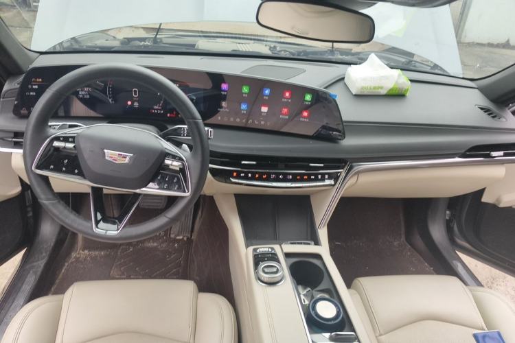 Used Cadillac CT6 2023 28T Fashion Edition Center Console